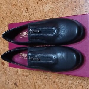 Munro Women's Berkley Black Leather Sneakers Size 8 SS (narrow), NIB